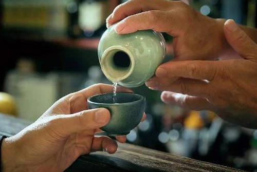 如何减少酒对身体的危害「怎样减少白酒对身体伤害」